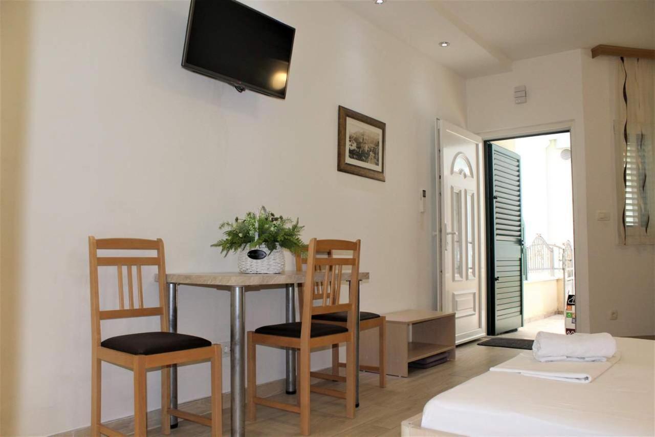 City Center Apartments Miro Макарска Екстериор снимка