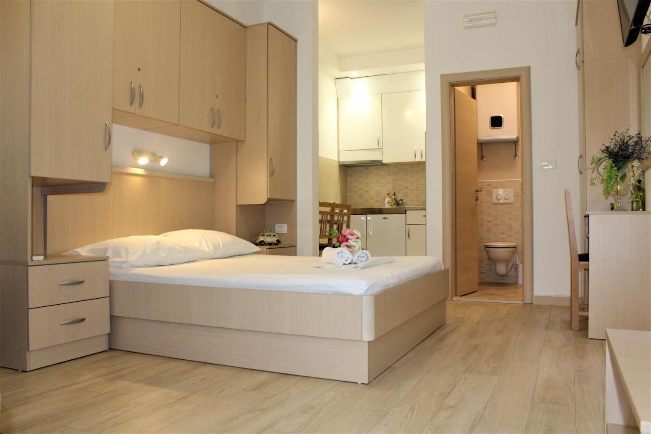 City Center Apartments Miro Макарска Екстериор снимка