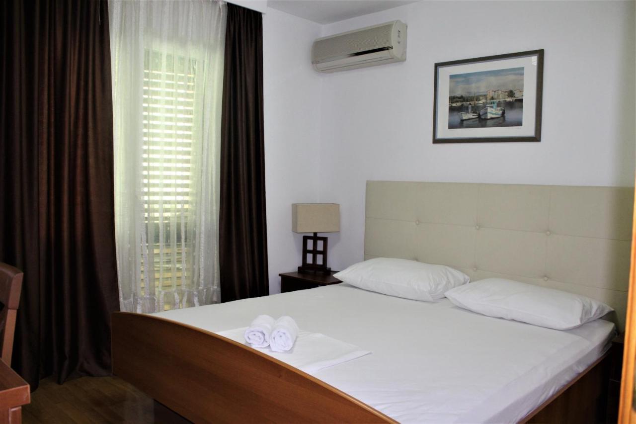 City Center Apartments Miro Макарска Екстериор снимка