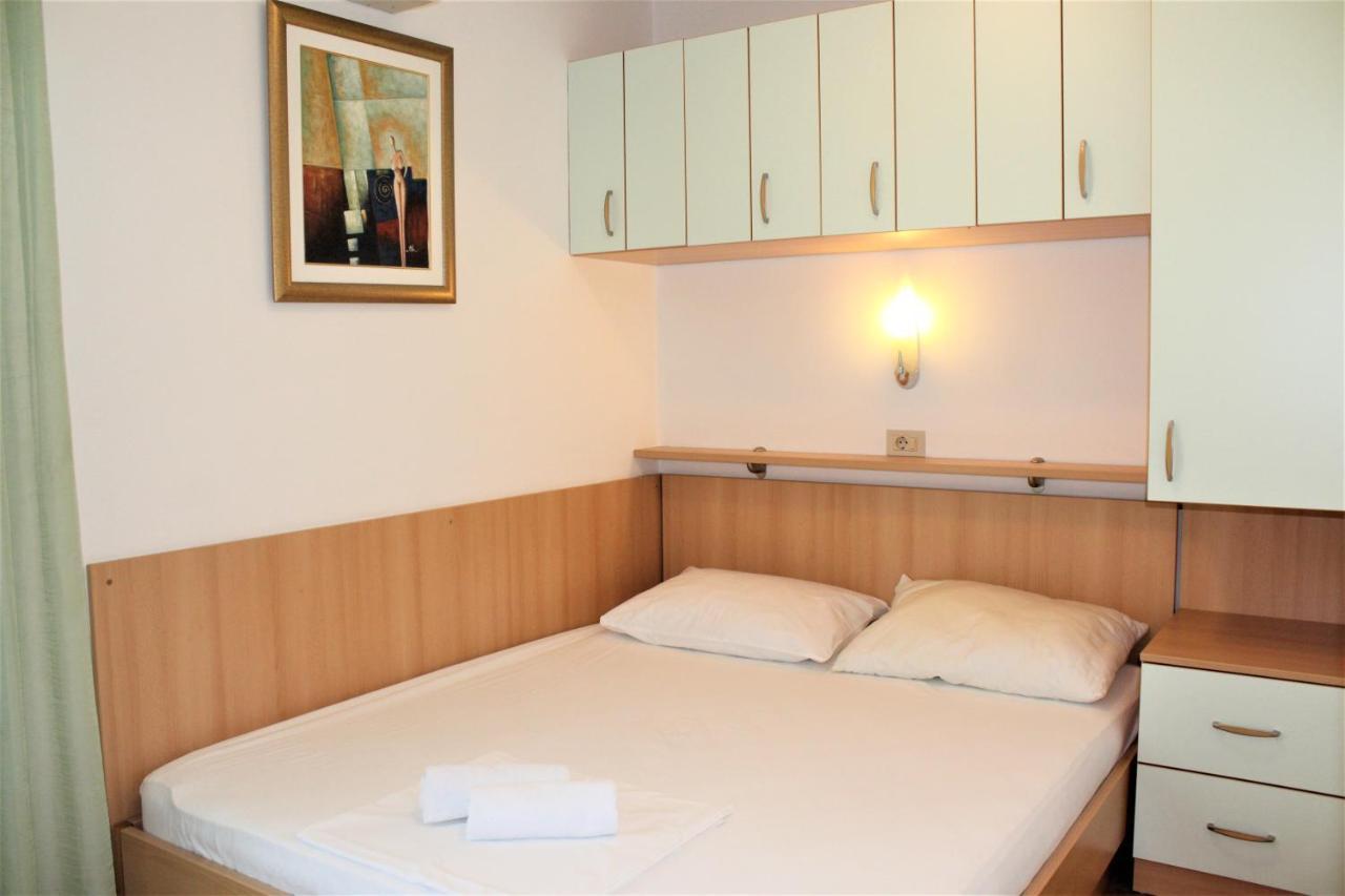 City Center Apartments Miro Макарска Екстериор снимка