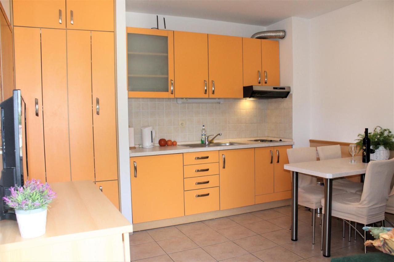 City Center Apartments Miro Макарска Екстериор снимка