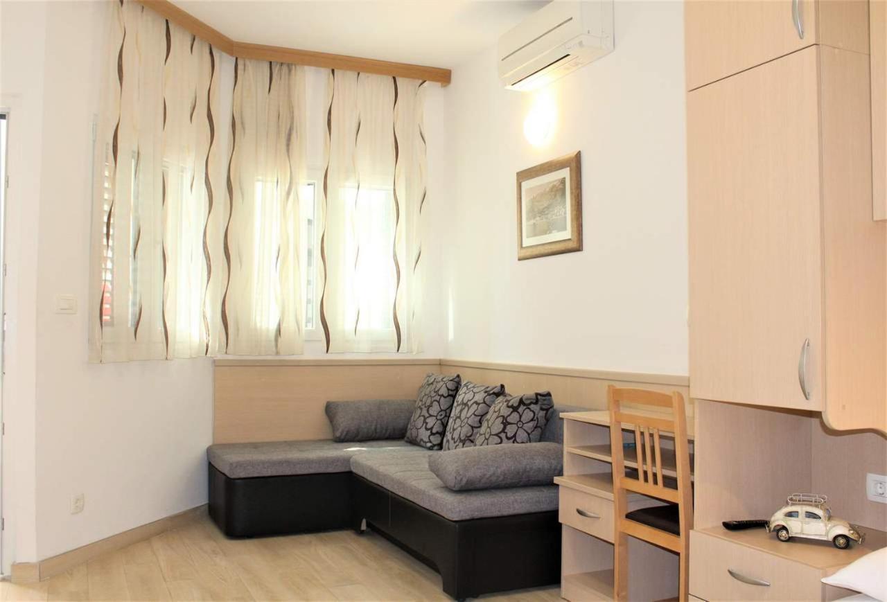 City Center Apartments Miro Макарска Екстериор снимка