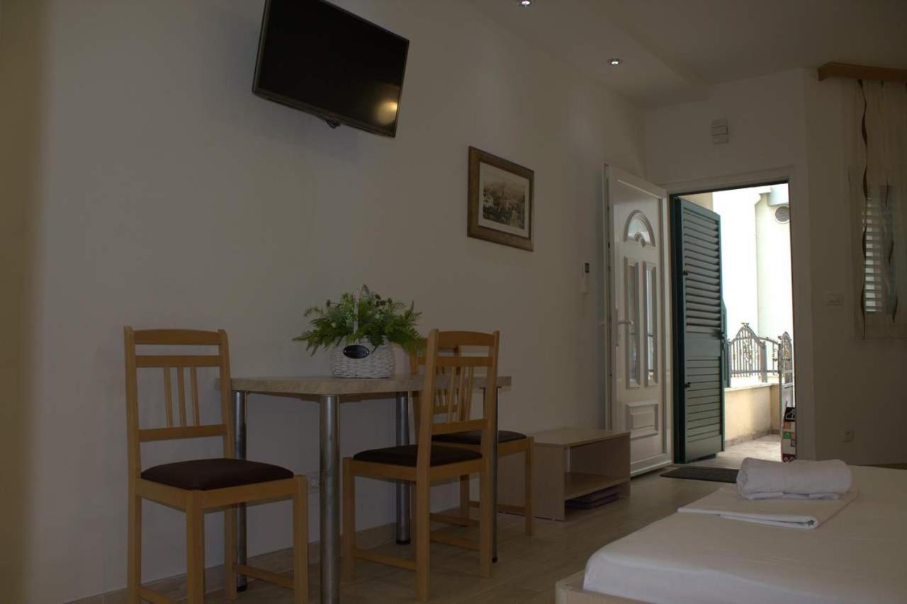 City Center Apartments Miro Макарска Екстериор снимка